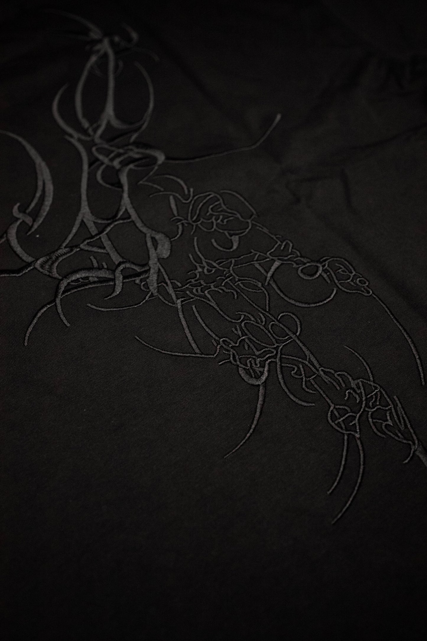 Overstitched tee black